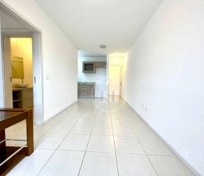 Apartamento no Bairro Canasvieiras em Florianópolis com 2 Dormitórios (1 suíte) e 68 m² - AP11466