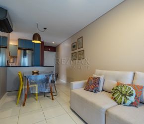 Apartamento no Bairro Canasvieiras em Florianópolis com 3 Dormitórios (1 suíte) - RMX998