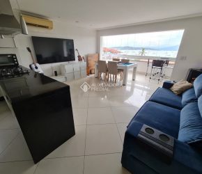 Apartamento no Bairro Canasvieiras em Florianópolis com 3 Dormitórios (1 suíte) - 466807