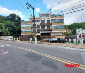 Apartamento no Bairro Canasvieiras em Florianópolis com 1 Dormitórios (1 suíte) e 50 m² - 123477