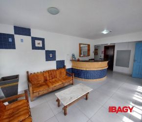 Apartamento no Bairro Canasvieiras em Florianópolis com 1 Dormitórios e 27 m² - 123435