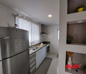 Apartamento no Bairro Canasvieiras em Florianópolis com 2 Dormitórios (1 suíte) e 69.58 m² - 123801