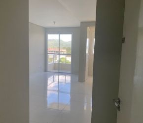 Apartamento no Bairro Canasvieiras em Florianópolis com 2 Dormitórios (1 suíte) e 76 m² - AP0415