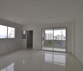 Apartamento no Bairro Canto em Florianópolis com 2 Dormitórios (2 suítes) e 96 m² - 1600
