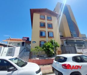 Apartamento no Bairro Capoeiras em Florianópolis com 1 Dormitórios e 55 m² - 91002