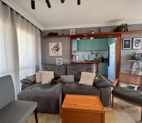 Apartamento no Bairro Capoeiras em Florianópolis com 2 Dormitórios (1 suíte) e 153 m² - 21368