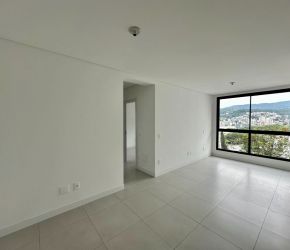 Apartamento no Bairro Carvoeira em Florianópolis com 2 Dormitórios (1 suíte) e 61 m² - AP0899