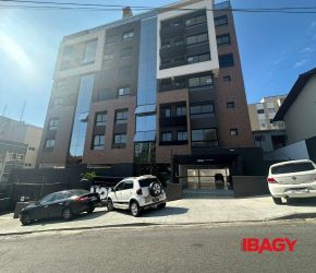 Apartamento no Bairro Carvoeira em Florianópolis com 2 Dormitórios (1 suíte) e 60.1 m² - 123293