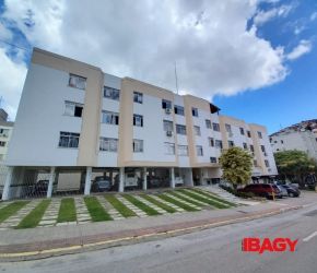 Apartamento no Bairro Carvoeira em Florianópolis com 2 Dormitórios e 58 m² - 123375
