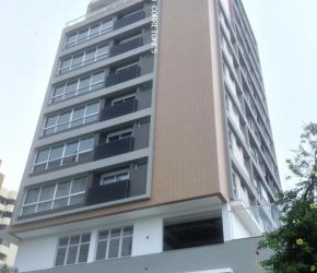 Apartamento no Bairro Centro em Florianópolis com 2 Dormitórios (2 suítes) e 86.05 m² - APA471