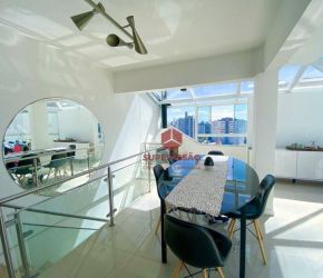 Apartamento no Bairro Centro em Florianópolis com 3 Dormitórios (1 suíte) e 131 m² - AD0052