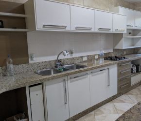 Apartamento no Bairro Córrego Grande em Florianópolis com 1 Dormitórios (2 suítes) - 450918