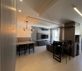 Apartamento no Bairro Córrego Grande em Florianópolis com 2 Dormitórios (2 suítes) - 704413