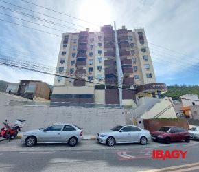 Apartamento no Bairro Costeira do Pirajubaé em Florianópolis com 3 Dormitórios (1 suíte) e 77.46 m² - 108244