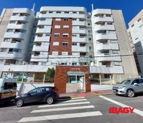 Apartamento no Bairro Estreito em Florianópolis com 3 Dormitórios (1 suíte) e 100 m² - 105293