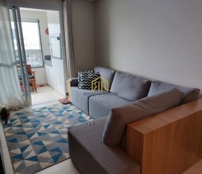 Apartamento no Bairro Estreito em Florianópolis com 3 Dormitórios (1 suíte) - A3369