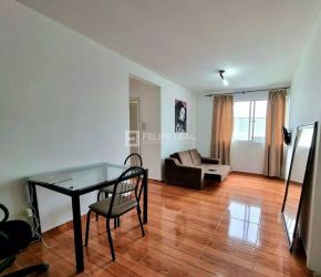 Apartamento no Bairro Estreito em Florianópolis com 2 Dormitórios e 55 m² - 21351