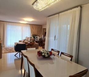 Apartamento no Bairro Estreito em Florianópolis com 3 Dormitórios (3 suítes) e 138 m² - 20921