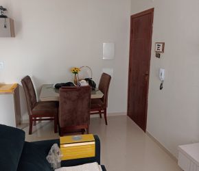 Apartamento no Bairro Ingleses em Florianópolis com 2 Dormitórios (1 suíte) e 60 m² - 465