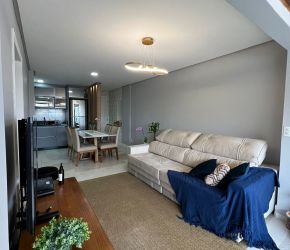 Apartamento no Bairro Ingleses em Florianópolis com 3 Dormitórios (1 suíte) e 124 m² - 904