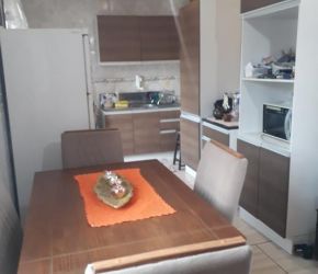 Apartamento no Bairro Ingleses em Florianópolis com 2 Dormitórios (1 suíte) - 16489
