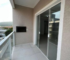 Apartamento no Bairro Ingleses em Florianópolis com 2 Dormitórios (1 suíte) e 73 m² - AP1295
