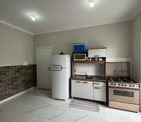 Apartamento no Bairro Ingleses em Florianópolis com 2 Dormitórios (1 suíte) e 56 m² - 1266