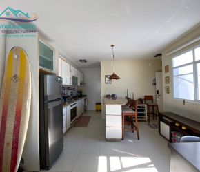 Apartamento no Bairro Ingleses em Florianópolis com 2 Dormitórios (1 suíte) e 75 m² - AP2381