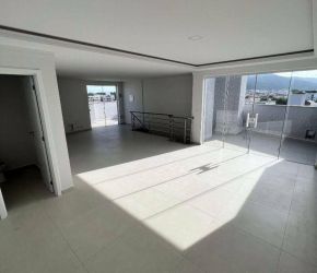 Apartamento no Bairro Ingleses em Florianópolis com 3 Dormitórios (3 suítes) e 188 m² - CO0332