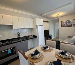 Apartamento no Bairro Ingleses em Florianópolis com 1 Dormitórios e 45 m² - AP2384