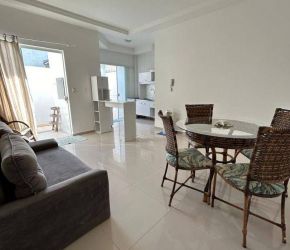 Apartamento no Bairro Ingleses Norte em Florianópolis com 2 Dormitórios (1 suíte) e 65 m² - AP2354