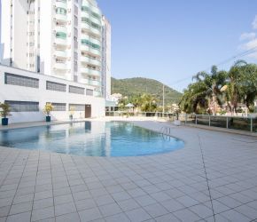 Apartamento no Bairro Itacorubí em Florianópolis com 3 Dormitórios (1 suíte) - 412624
