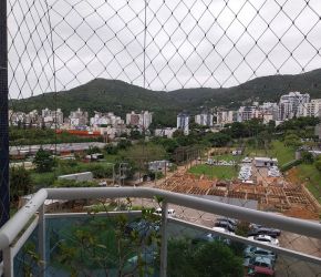 Apartamento no Bairro Itacorubí em Florianópolis com 3 Dormitórios (1 suíte) - 470096