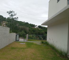 Apartamento no Bairro João Paulo em Florianópolis com 3 Dormitórios (3 suítes) - 470732