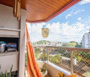 Apartamento no Bairro João Paulo em Florianópolis com 3 Dormitórios (1 suíte) - RMX2319