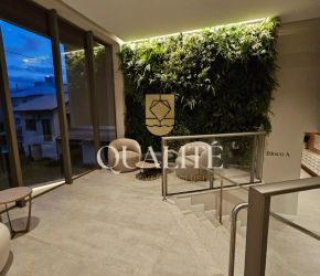Apartamento no Bairro João Paulo em Florianópolis com 2 Dormitórios (1 suíte) - RMX2441