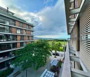 Apartamento no Bairro Jurerê em Florianópolis com 3 Dormitórios (3 suítes) e 194 m² - AP0186