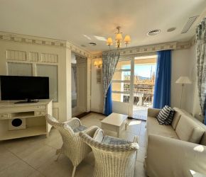 Apartamento no Bairro Jurerê Internacional em Florianópolis com 1 Dormitórios (1 suíte) e 66 m² - FL0059