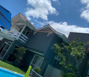 Apartamento no Bairro Jurerê Internacional em Florianópolis com 5 Dormitórios (4 suítes) e 270 m² - 1305