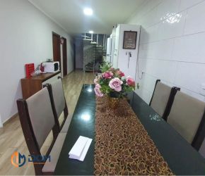 Apartamento no Bairro Rio Vermelho em Florianópolis com 3 Dormitórios (1 suíte) e 60 m² - 1367