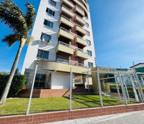 Apartamento no Bairro Trindade em Florianópolis com 2 Dormitórios (1 suíte) e 70 m² - 5739