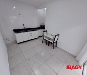 Apartamento no Bairro Trindade em Florianópolis com 1 Dormitórios e 26 m² - 117743