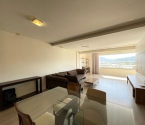 Apartamento no Bairro Trindade em Florianópolis com 3 Dormitórios (2 suítes) - CA51