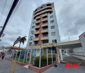 Apartamento no Bairro Trindade em Florianópolis com 2 Dormitórios (1 suíte) e 92 m² - 84444