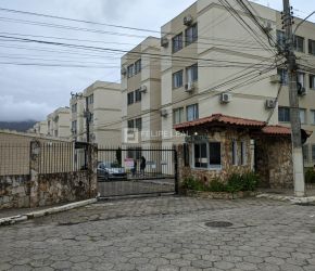 Apartamento no Bairro Trindade em Florianópolis com 3 Dormitórios e 75 m² - 20427