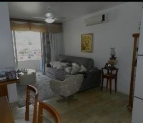 Apartamento no Bairro Trindade em Florianópolis com 3 Dormitórios (1 suíte) - A3372