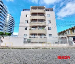 Apartamento no Bairro Trindade em Florianópolis com 2 Dormitórios e 62 m² - 123463