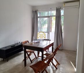 Apartamento no Bairro Trindade em Florianópolis com 1 Dormitórios - A1092