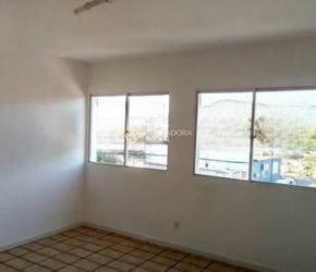 Apartamento no Bairro Trindade em Florianópolis com 3 Dormitórios - 475162