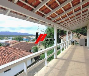 Casa no Bairro Barra da Lagoa em Florianópolis com 2 Dormitórios e 81.9 m² - CA00291V